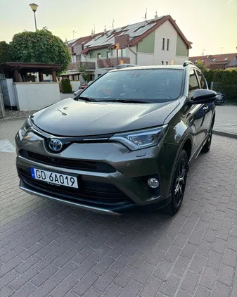 gdańsk Toyota RAV4 cena 102900 przebieg: 117900, rok produkcji 2017 z Gdańsk